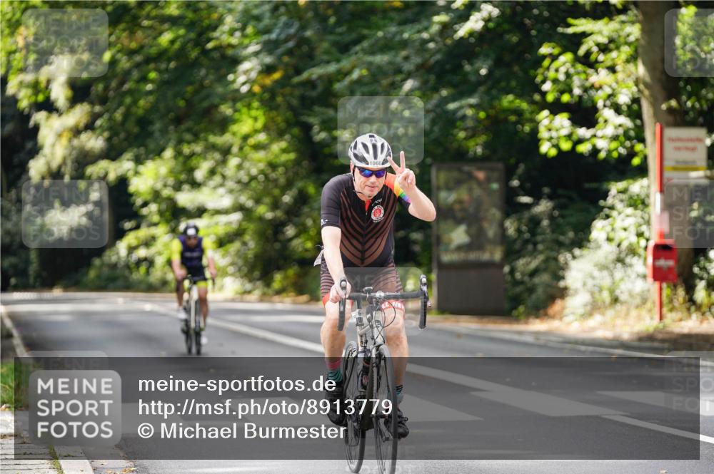 14.09.2025 - Stadtparktriathlon Michael Burmester http://msf.ph/oto/8913779 14.09.2025 12:06:59 Radfahren 1054, 1066 meine-sportfotos.de