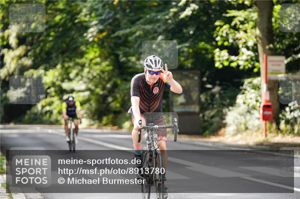 14.09.2025 - Stadtparktriathlon Michael Burmester http://msf.ph/oto/8913780 14.09.2025 12:06:59 Radfahren 1054, 1066 meine-sportfotos.de