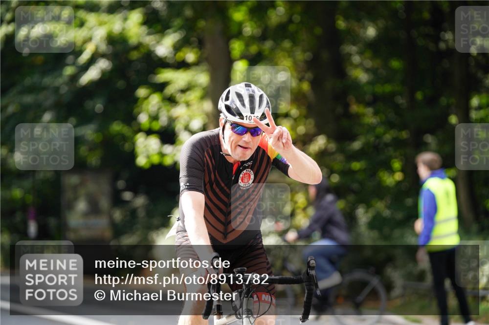 14.09.2025 - Stadtparktriathlon Michael Burmester http://msf.ph/oto/8913782 14.09.2025 12:07:00 Radfahren 1054, 1066 meine-sportfotos.de