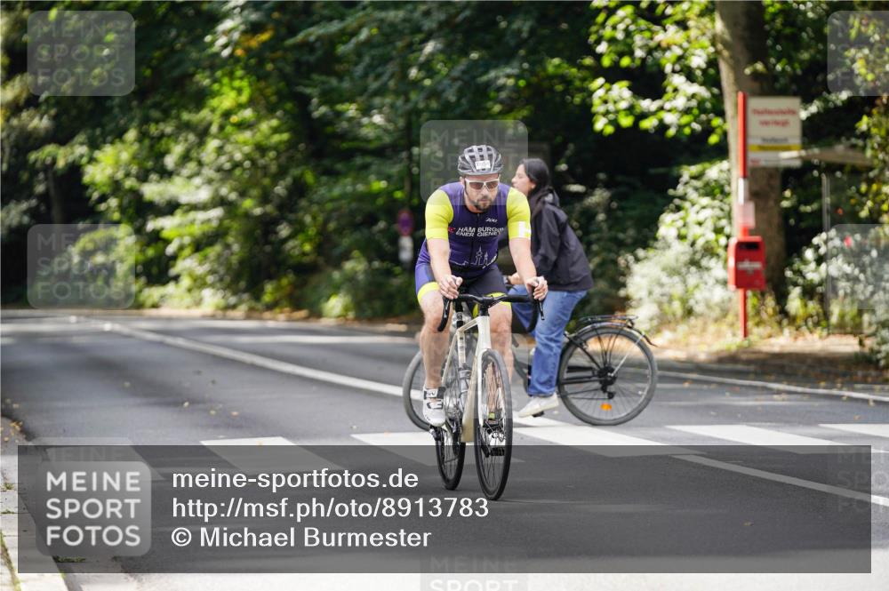 14.09.2025 - Stadtparktriathlon Michael Burmester http://msf.ph/oto/8913783 14.09.2025 12:07:02 Radfahren 1054, 1066 meine-sportfotos.de