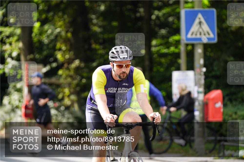 14.09.2025 - Stadtparktriathlon Michael Burmester http://msf.ph/oto/8913785 14.09.2025 12:07:03 Radfahren 1054, 1066 meine-sportfotos.de