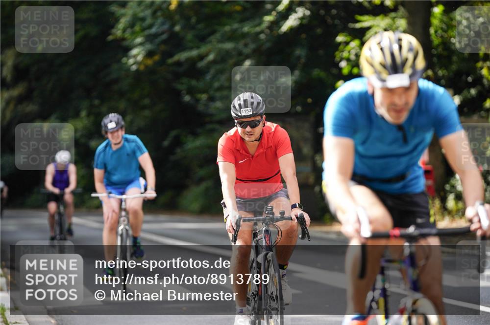 14.09.2025 - Stadtparktriathlon Michael Burmester http://msf.ph/oto/8913789 14.09.2025 12:07:15 Radfahren 1098, 1153, 1156, 1193 meine-sportfotos.de