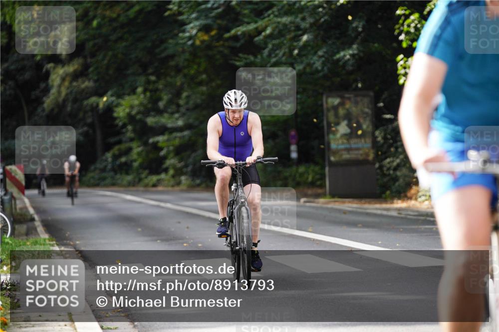 14.09.2025 - Stadtparktriathlon Michael Burmester http://msf.ph/oto/8913793 14.09.2025 12:07:17 Radfahren 1098, 1107, 1153, 1156, 1193 meine-sportfotos.de