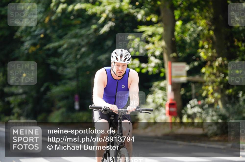 14.09.2025 - Stadtparktriathlon Michael Burmester http://msf.ph/oto/8913794 14.09.2025 12:07:18 Radfahren 1098, 1107, 1153, 1156, 1193 meine-sportfotos.de