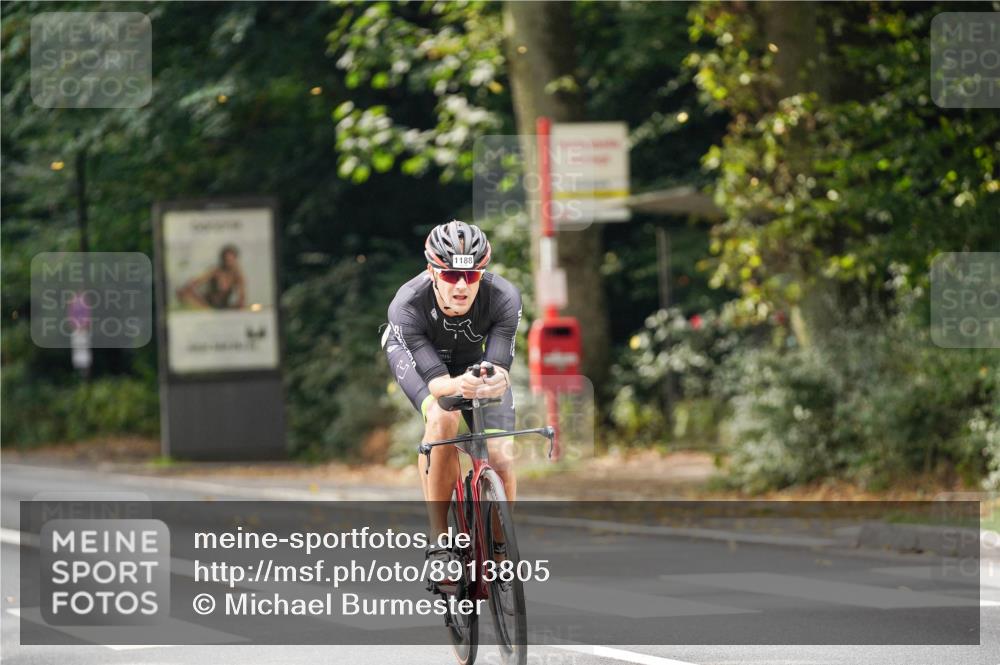 14.09.2025 - Stadtparktriathlon Michael Burmester http://msf.ph/oto/8913805 14.09.2025 12:07:36 Radfahren 924, 1063, 1068, 1115, 1184, 1188, 1208 meine-sportfotos.de