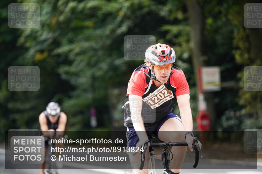 14.09.2025 - Stadtparktriathlon Michael Burmester http://msf.ph/oto/8913824 14.09.2025 12:07:56 Radfahren 1047, 1048, 1182, 1192, 1202, 1209 meine-sportfotos.de