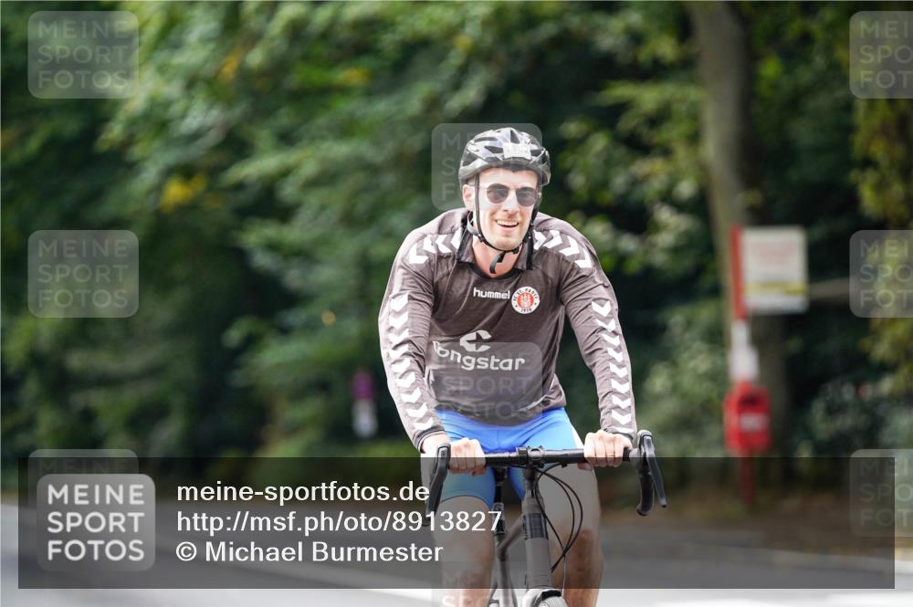 14.09.2025 - Stadtparktriathlon Michael Burmester http://msf.ph/oto/8913827 14.09.2025 12:07:59 Radfahren 1047, 1182, 1192, 1202, 1209 meine-sportfotos.de