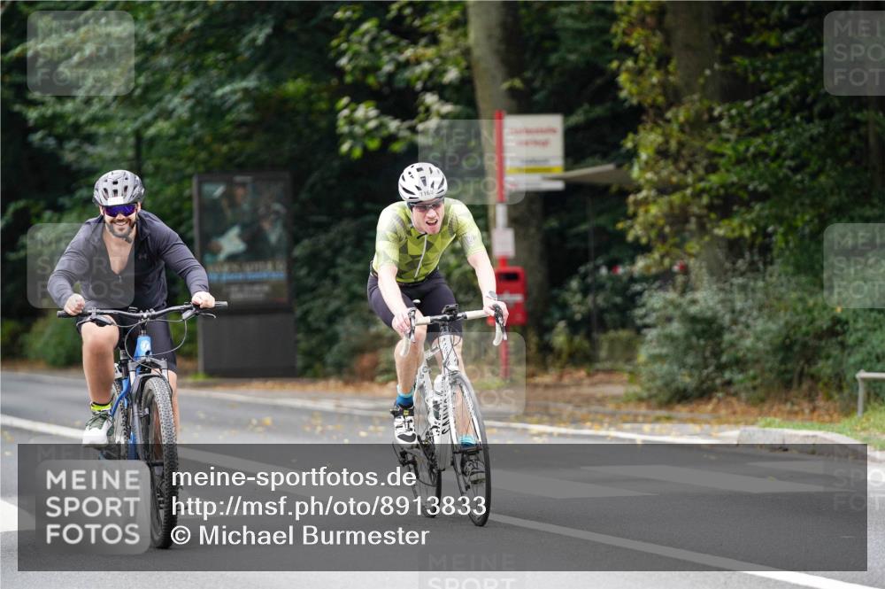 14.09.2025 - Stadtparktriathlon Michael Burmester http://msf.ph/oto/8913833 14.09.2025 12:08:13 Radfahren 1031, 1057, 1062, 1099, 1168, 1200, 1215 meine-sportfotos.de