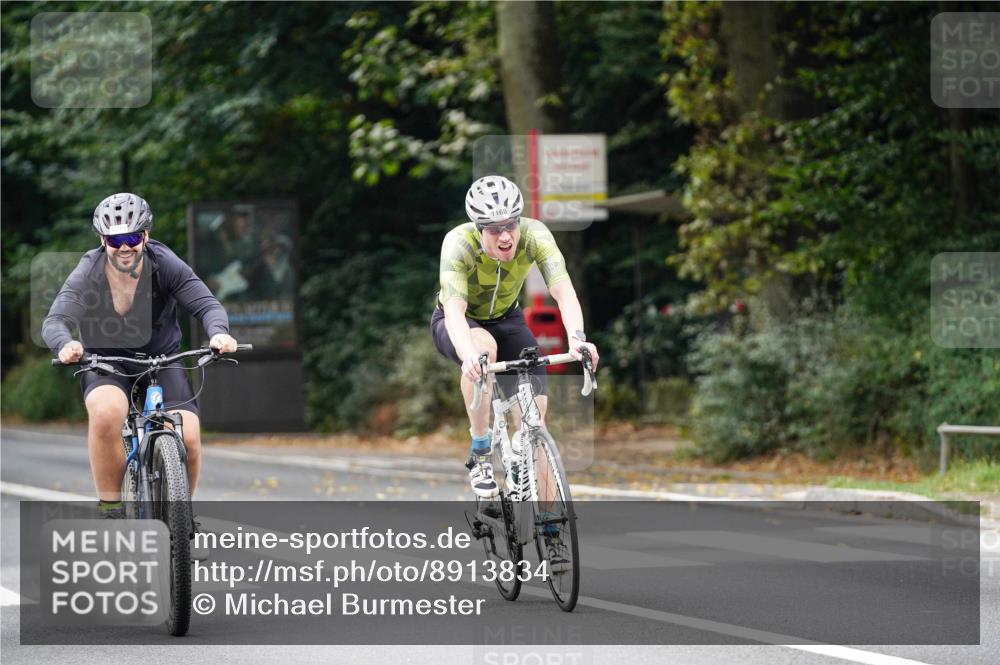 14.09.2025 - Stadtparktriathlon Michael Burmester http://msf.ph/oto/8913834 14.09.2025 12:08:13 Radfahren 1031, 1057, 1062, 1099, 1168, 1200, 1215 meine-sportfotos.de