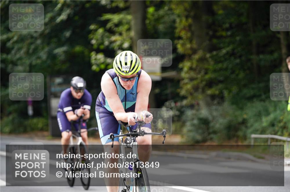 14.09.2025 - Stadtparktriathlon Michael Burmester http://msf.ph/oto/8913849 14.09.2025 12:08:36 Radfahren 1019, 1039, 1058, 1060, 1064, 1162, 1174, 1185, 1186 meine-sportfotos.de
