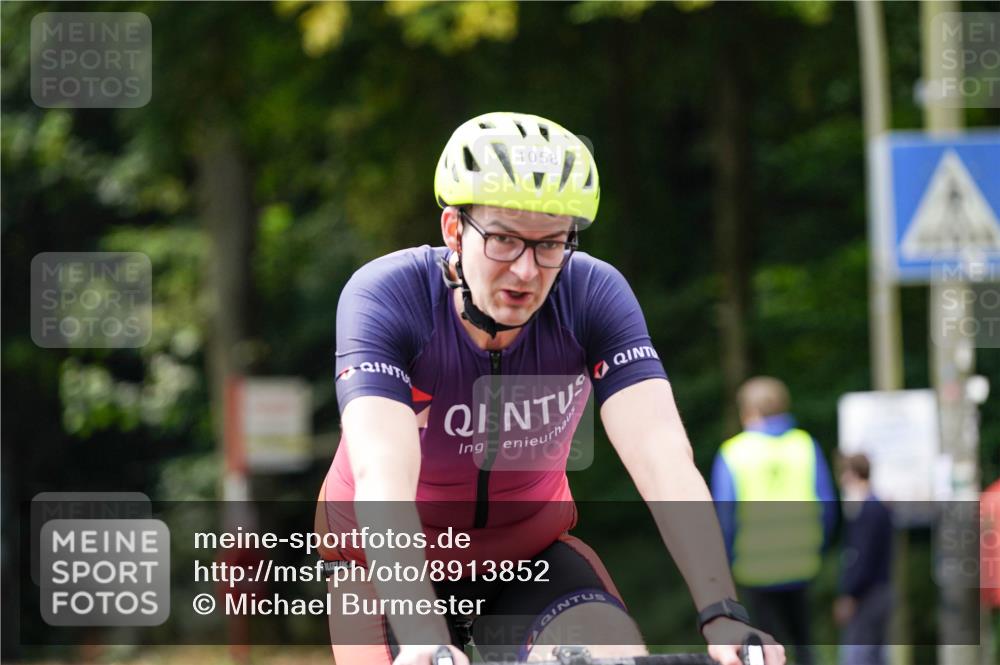 14.09.2025 - Stadtparktriathlon Michael Burmester http://msf.ph/oto/8913852 14.09.2025 12:08:38 Radfahren 1019, 1039, 1058, 1060, 1064, 1086, 1162, 1174, 1185, 1186 meine-sportfotos.de