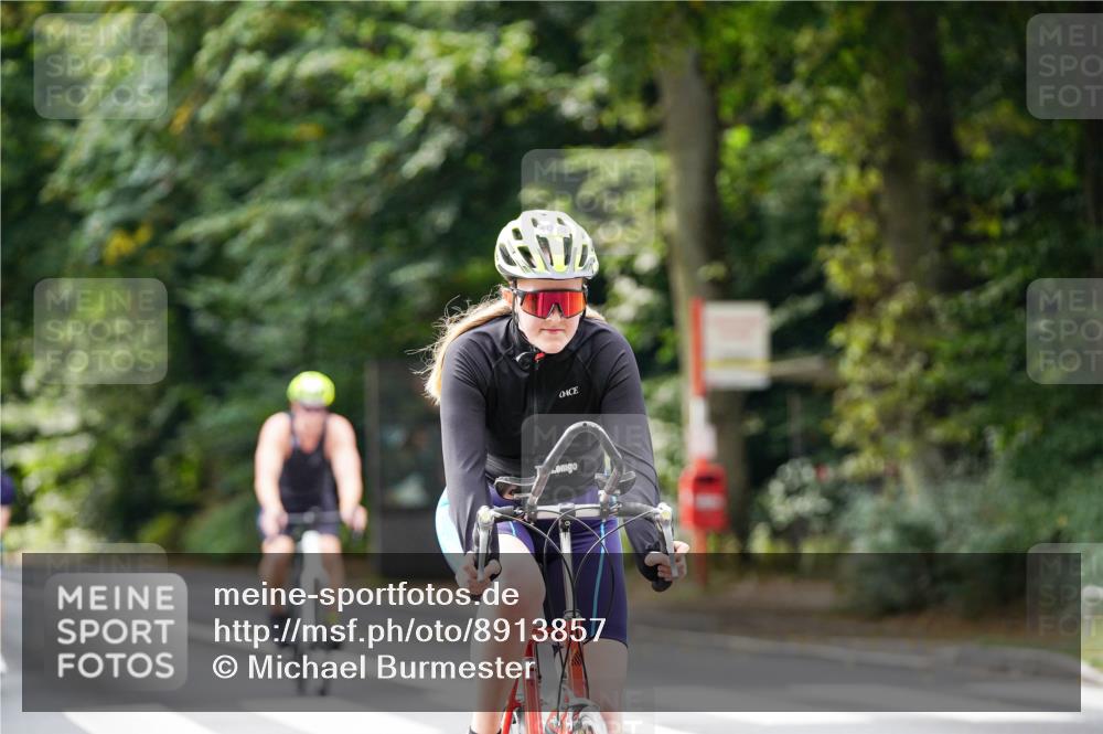 14.09.2025 - Stadtparktriathlon Michael Burmester http://msf.ph/oto/8913857 14.09.2025 12:08:43 Radfahren 1019, 1039, 1058, 1086, 1174, 1186, 1210 meine-sportfotos.de