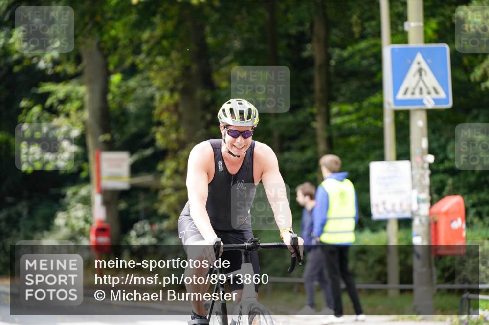 14.09.2025 - Stadtparktriathlon Michael Burmester http://msf.ph/oto/8913860 14.09.2025 12:08:45 Radfahren 1019, 1086, 1164, 1186, 1210 meine-sportfotos.de