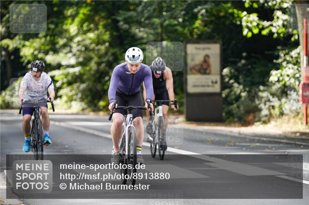 14.09.2025 - Stadtparktriathlon Michael Burmester http://msf.ph/oto/8913880 14.09.2025 12:15:57 Radfahren 1068, 1185, 1193, 1194, 1311 meine-sportfotos.de