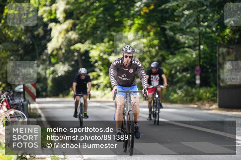 14.09.2025 - Stadtparktriathlon Michael Burmester http://msf.ph/oto/8913891 14.09.2025 12:16:30 Radfahren 1057, 1098, 1150, 1182, 1187, 1208, 1287, 1301 meine-sportfotos.de