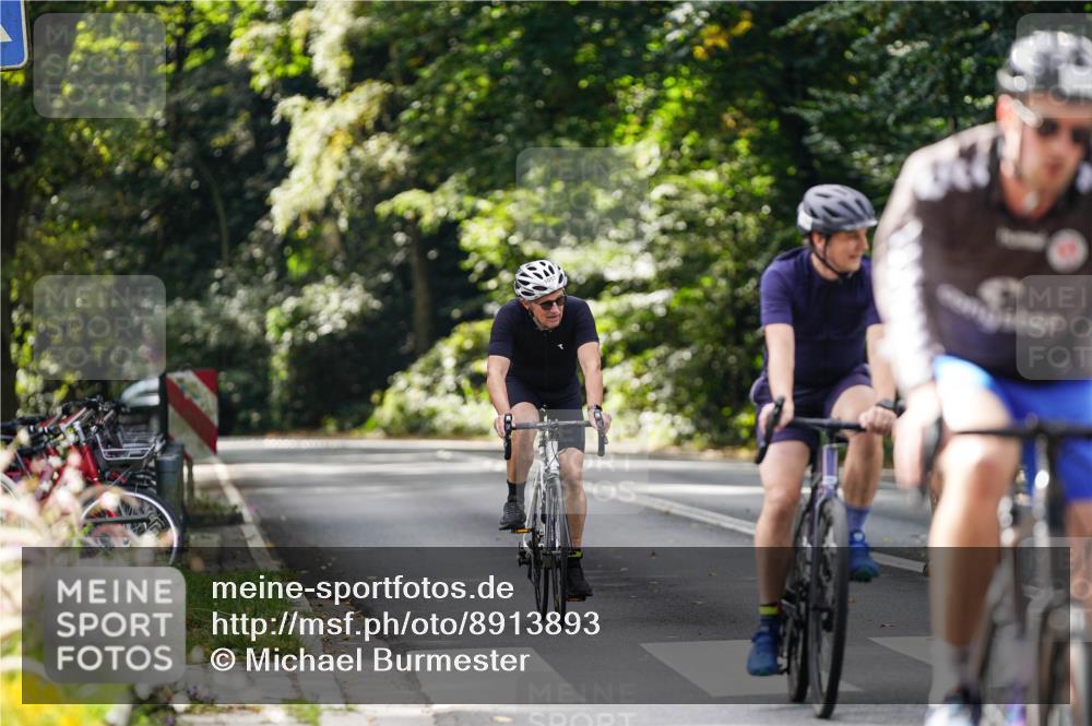 14.09.2025 - Stadtparktriathlon Michael Burmester http://msf.ph/oto/8913893 14.09.2025 12:16:32 Radfahren 1057, 1098, 1150, 1182, 1187, 1301 meine-sportfotos.de
