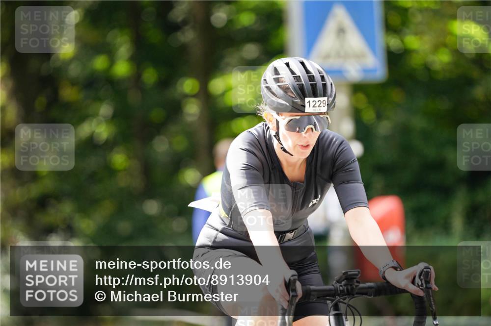 14.09.2025 - Stadtparktriathlon Michael Burmester http://msf.ph/oto/8913904 14.09.2025 12:18:15 Radfahren 1125, 1229, 1274 meine-sportfotos.de