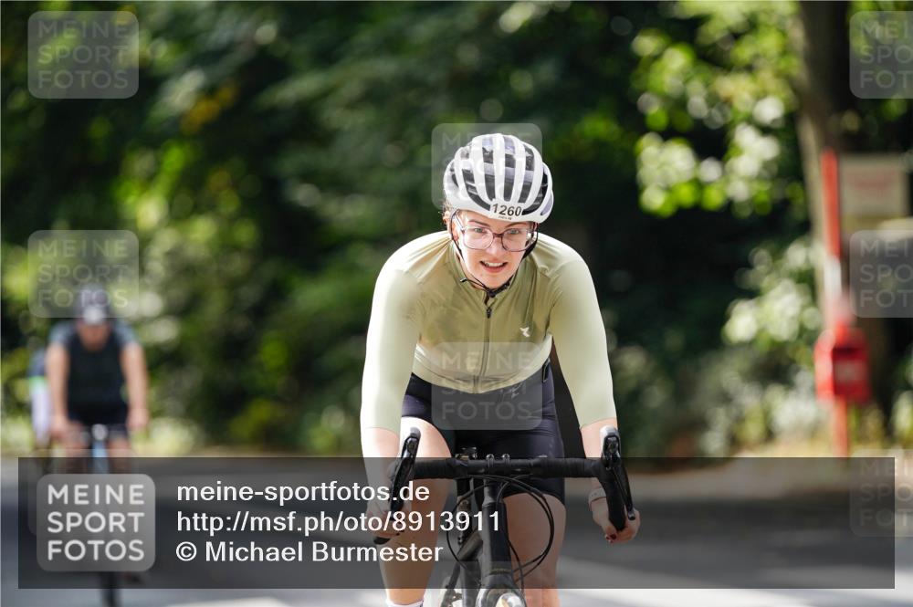 14.09.2025 - Stadtparktriathlon Michael Burmester http://msf.ph/oto/8913911 14.09.2025 12:18:32 Radfahren 1085, 1139, 1144, 1170, 1176, 1178, 1218, 1247, 1260, 1297 meine-sportfotos.de