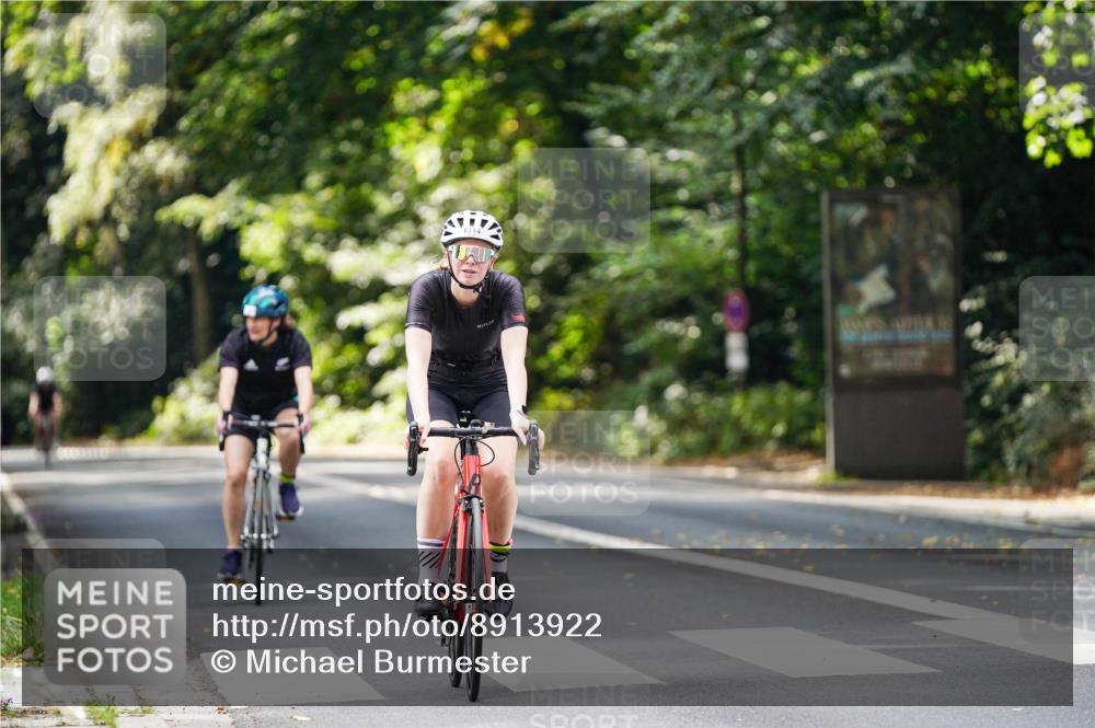 14.09.2025 - Stadtparktriathlon Michael Burmester http://msf.ph/oto/8913922 14.09.2025 12:18:51 Radfahren 1212, 1256, 1280, 1314 meine-sportfotos.de