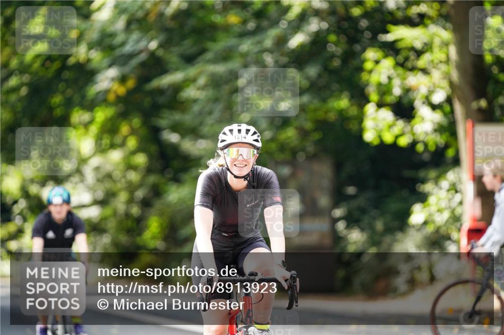 14.09.2025 - Stadtparktriathlon Michael Burmester http://msf.ph/oto/8913923 14.09.2025 12:18:52 Radfahren 1212, 1256, 1280, 1314 meine-sportfotos.de