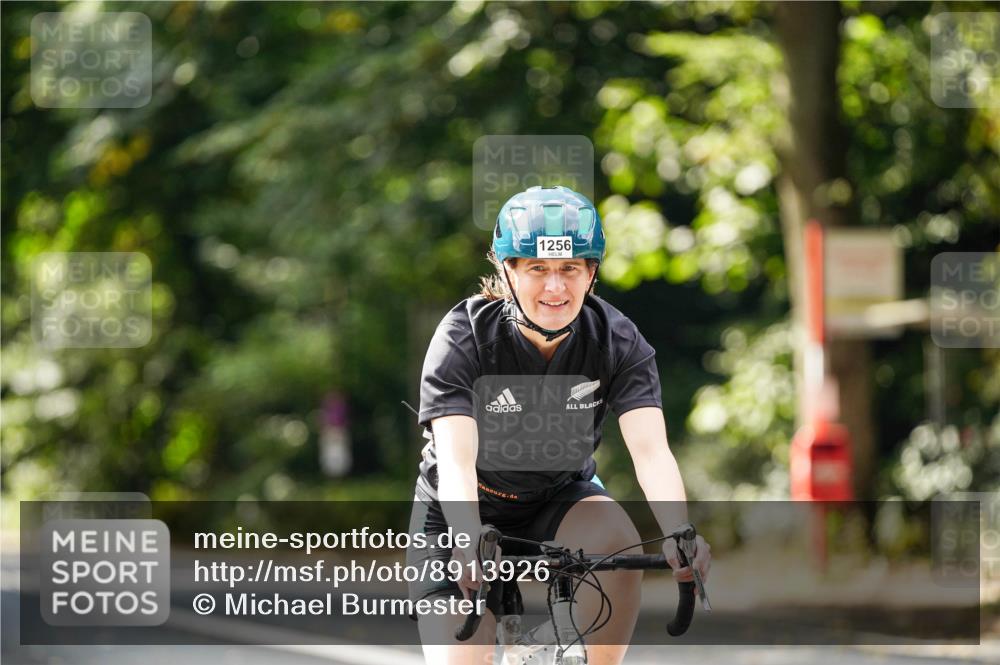 14.09.2025 - Stadtparktriathlon Michael Burmester http://msf.ph/oto/8913926 14.09.2025 12:18:54 Radfahren 1212, 1256, 1280, 1314 meine-sportfotos.de