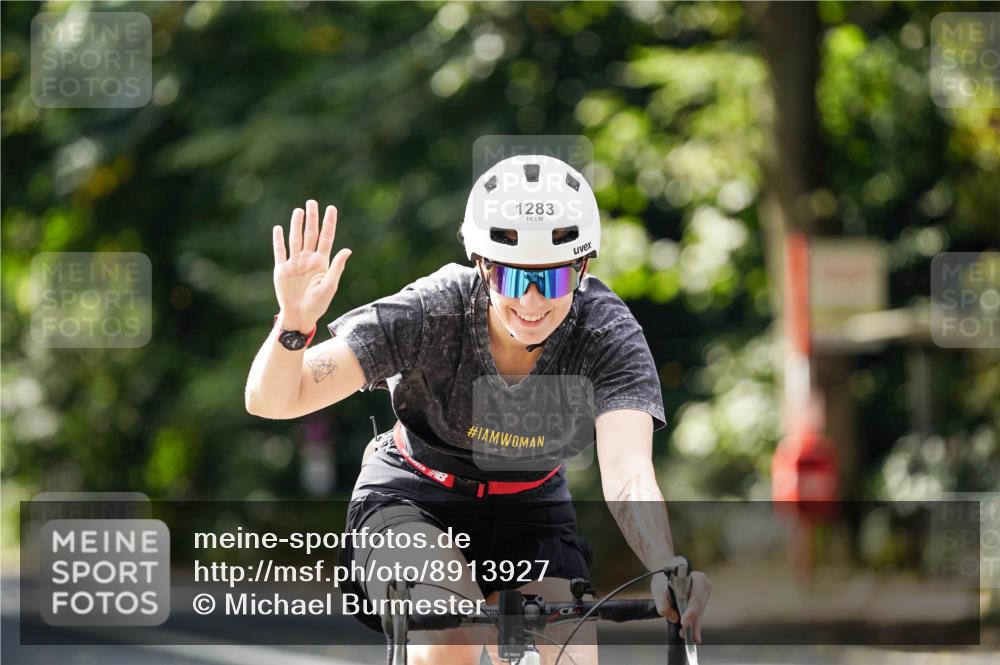 14.09.2025 - Stadtparktriathlon Michael Burmester http://msf.ph/oto/8913927 14.09.2025 12:19:03 Radfahren 1267, 1283 meine-sportfotos.de