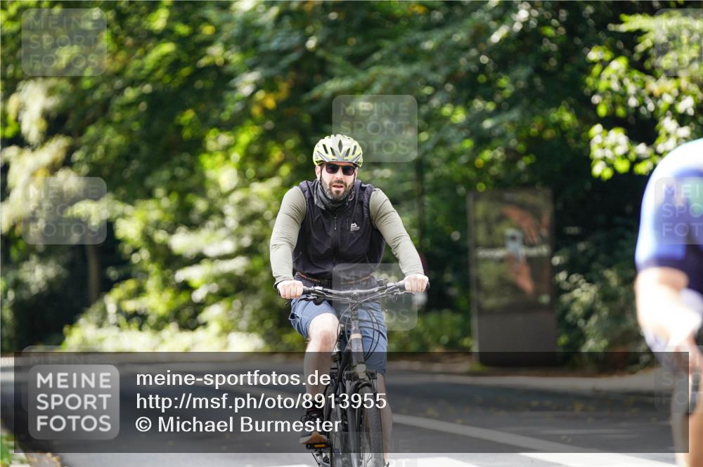 14.09.2025 - Stadtparktriathlon Michael Burmester http://msf.ph/oto/8913955 14.09.2025 12:19:53 Radfahren 1117, 1128, 1223 meine-sportfotos.de