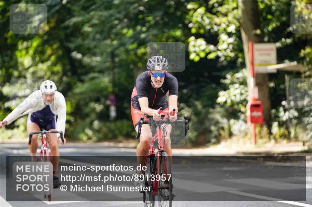 14.09.2025 - Stadtparktriathlon Michael Burmester http://msf.ph/oto/8913957 14.09.2025 12:20:06 Radfahren 1123, 1155 meine-sportfotos.de