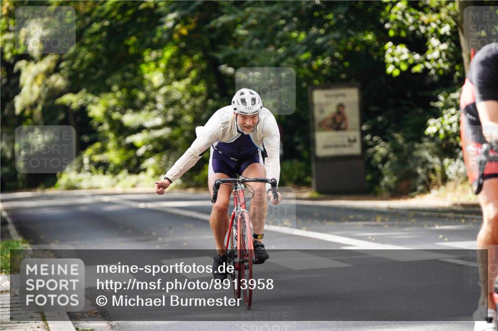 14.09.2025 - Stadtparktriathlon Michael Burmester http://msf.ph/oto/8913958 14.09.2025 12:20:06 Radfahren 1123, 1155 meine-sportfotos.de