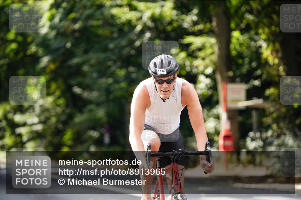 14.09.2025 - Stadtparktriathlon Michael Burmester http://msf.ph/oto/8913965 14.09.2025 12:20:23 Radfahren 1147 meine-sportfotos.de