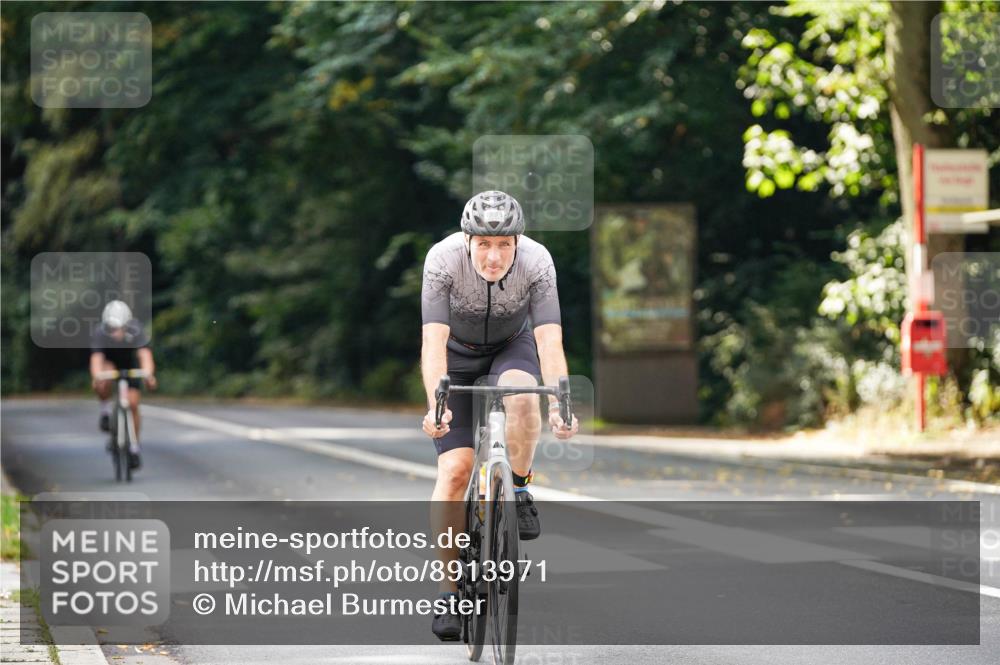 14.09.2025 - Stadtparktriathlon Michael Burmester http://msf.ph/oto/8913971 14.09.2025 12:20:41 Radfahren 1137, 1142, 1171, 1188, 1244 meine-sportfotos.de