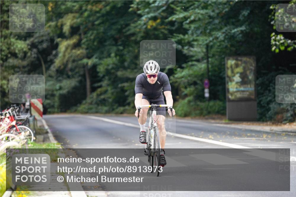 14.09.2025 - Stadtparktriathlon Michael Burmester http://msf.ph/oto/8913973 14.09.2025 12:20:44 Radfahren 1137, 1171, 1244 meine-sportfotos.de