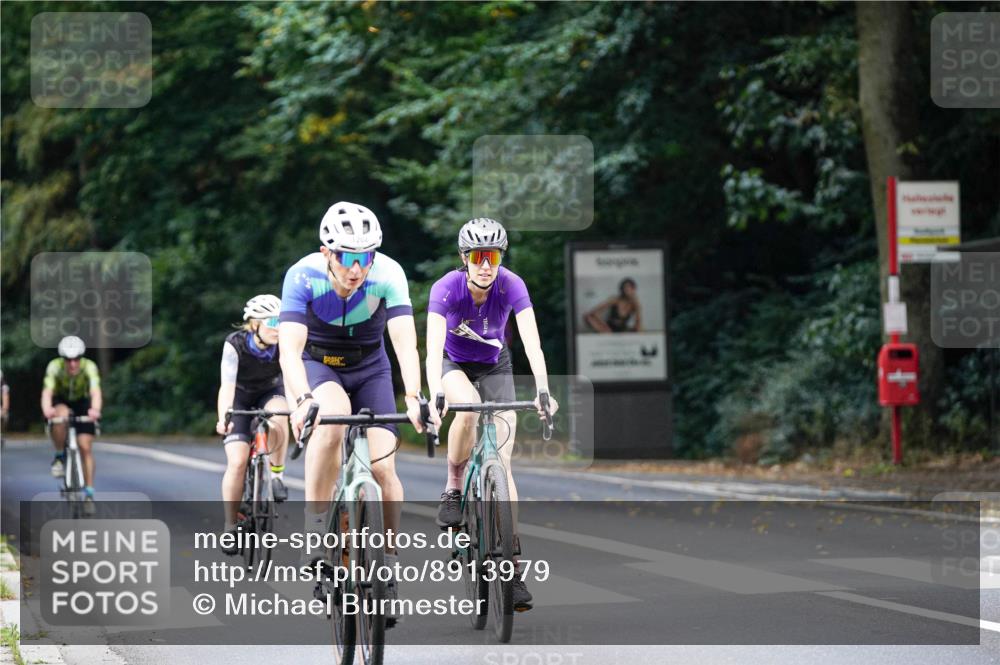14.09.2025 - Stadtparktriathlon Michael Burmester http://msf.ph/oto/8913979 14.09.2025 12:21:06 Radfahren 1122, 1168, 1204, 1264, 1291, 1319 meine-sportfotos.de