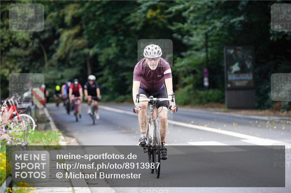 14.09.2025 - Stadtparktriathlon Michael Burmester http://msf.ph/oto/8913987 14.09.2025 12:21:14 Radfahren 1122, 1151, 1168, 1197, 1213, 1258, 1291, 1312, 1315, 1319 meine-sportfotos.de