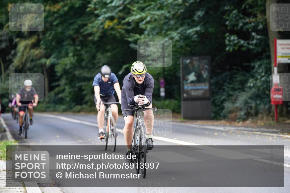 14.09.2025 - Stadtparktriathlon Michael Burmester http://msf.ph/oto/8913997 14.09.2025 12:21:24 Radfahren 1094, 1151, 1183, 1213, 1248, 1258, 1293, 1312, 1315 meine-sportfotos.de