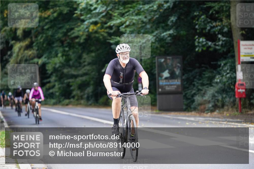 14.09.2025 - Stadtparktriathlon Michael Burmester http://msf.ph/oto/8914000 14.09.2025 12:21:27 Radfahren 1094, 1134, 1183, 1213, 1248, 1293, 1299 meine-sportfotos.de