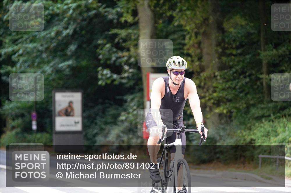 14.09.2025 - Stadtparktriathlon Michael Burmester http://msf.ph/oto/8914021 14.09.2025 12:21:58 Radfahren 1079, 1145, 1162, 1186, 1241 meine-sportfotos.de