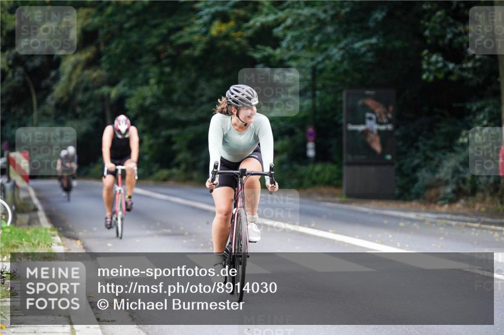 14.09.2025 - Stadtparktriathlon Michael Burmester http://msf.ph/oto/8914030 14.09.2025 12:22:16 Radfahren 1180, 1214, 1292, 1321 meine-sportfotos.de