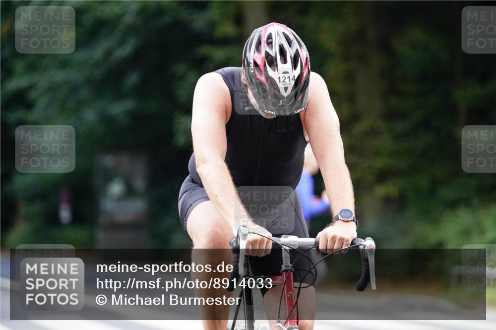 14.09.2025 - Stadtparktriathlon Michael Burmester http://msf.ph/oto/8914033 14.09.2025 12:22:19 Radfahren 1214, 1251, 1292, 1321 meine-sportfotos.de
