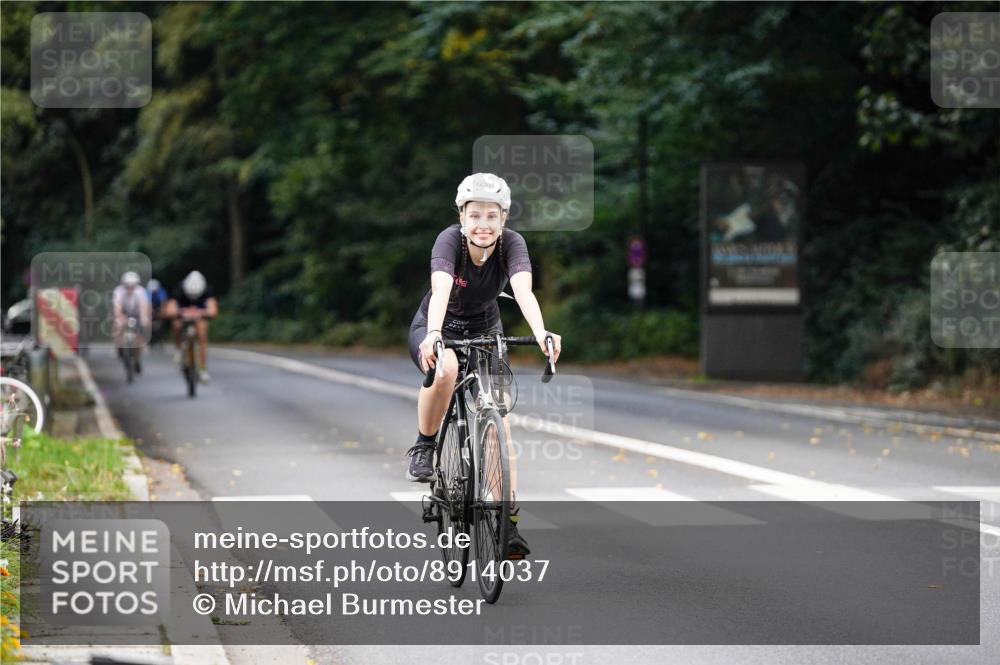 14.09.2025 - Stadtparktriathlon Michael Burmester http://msf.ph/oto/8914037 14.09.2025 12:22:24 Radfahren 1199, 1214, 1251, 1278, 1292 meine-sportfotos.de