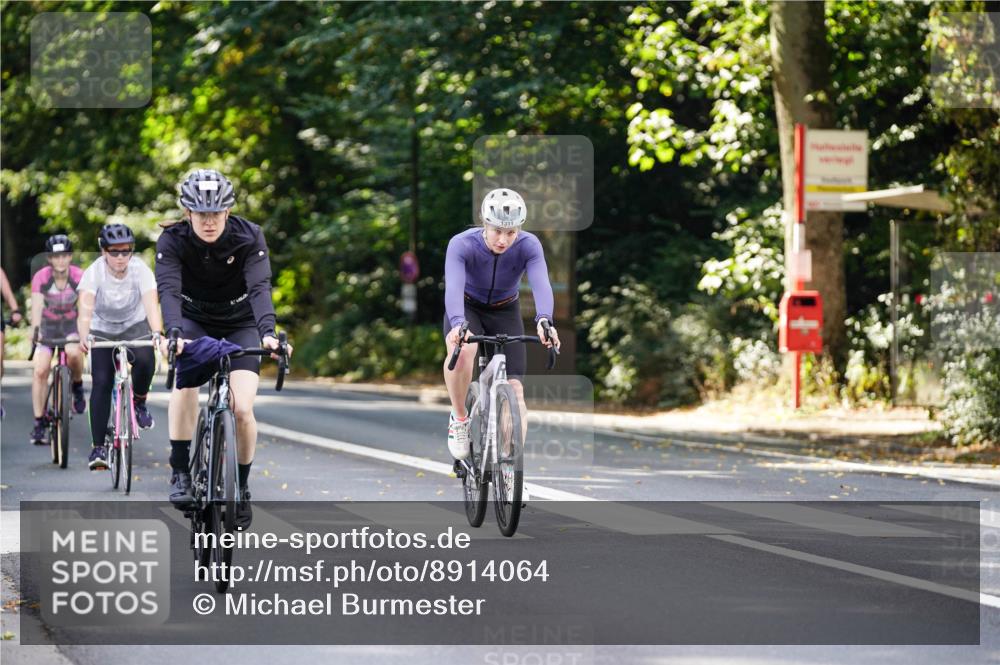 14.09.2025 - Stadtparktriathlon Michael Burmester http://msf.ph/oto/8914064 14.09.2025 12:22:51 Radfahren 1184, 1192, 1194, 1228, 1254, 1263, 1279, 1285, 1289, 1311 meine-sportfotos.de