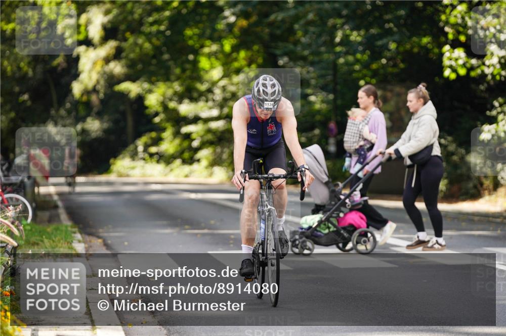 14.09.2025 - Stadtparktriathlon Michael Burmester http://msf.ph/oto/8914080 14.09.2025 12:23:05 Radfahren 1055, 1124, 1185, 1236 meine-sportfotos.de