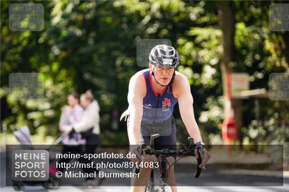 14.09.2025 - Stadtparktriathlon Michael Burmester http://msf.ph/oto/8914083 14.09.2025 12:23:06 Radfahren 1055, 1124, 1185, 1236 meine-sportfotos.de