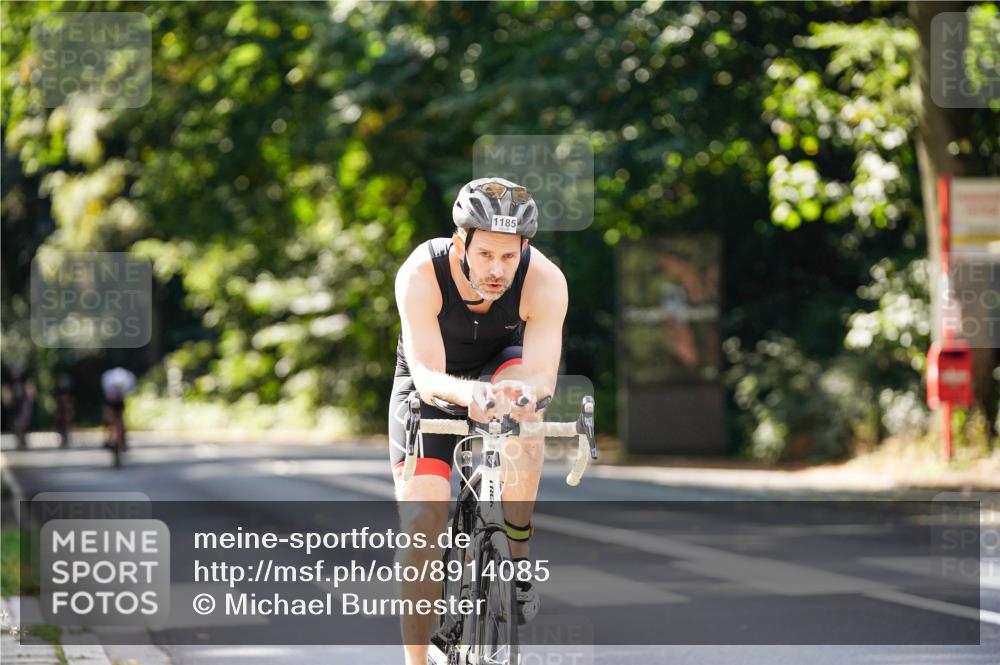 14.09.2025 - Stadtparktriathlon Michael Burmester http://msf.ph/oto/8914085 14.09.2025 12:23:12 Radfahren 1124, 1185, 1219 meine-sportfotos.de