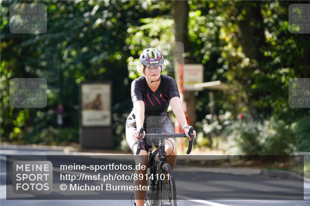 14.09.2025 - Stadtparktriathlon Michael Burmester http://msf.ph/oto/8914101 14.09.2025 12:23:50 Radfahren 1246 meine-sportfotos.de