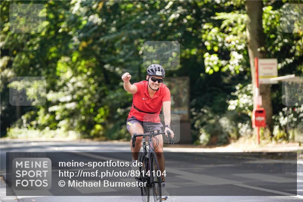 14.09.2025 - Stadtparktriathlon Michael Burmester http://msf.ph/oto/8914104 14.09.2025 12:24:01 Radfahren 1153 meine-sportfotos.de