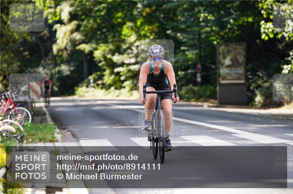 14.09.2025 - Stadtparktriathlon Michael Burmester http://msf.ph/oto/8914111 14.09.2025 12:24:15 Radfahren 1281, 1301, 1309 meine-sportfotos.de