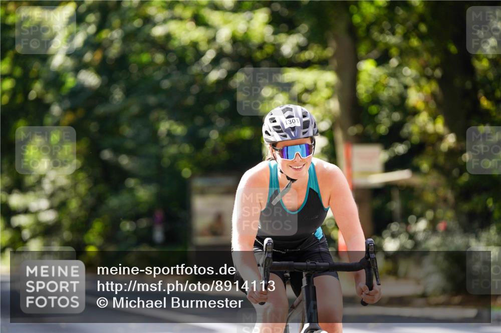 14.09.2025 - Stadtparktriathlon Michael Burmester http://msf.ph/oto/8914113 14.09.2025 12:24:16 Radfahren 1202, 1281, 1301, 1309 meine-sportfotos.de