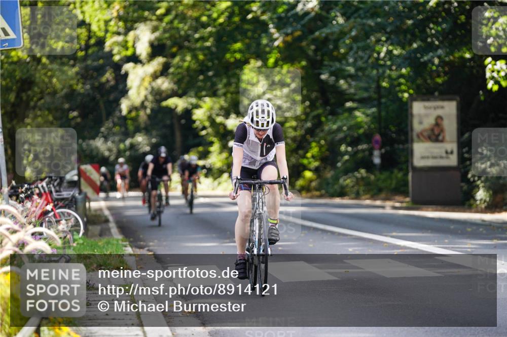 14.09.2025 - Stadtparktriathlon Michael Burmester http://msf.ph/oto/8914121 14.09.2025 12:24:47 Radfahren 1133, 1158, 1205, 1210, 1239, 1261, 1287, 1317 meine-sportfotos.de
