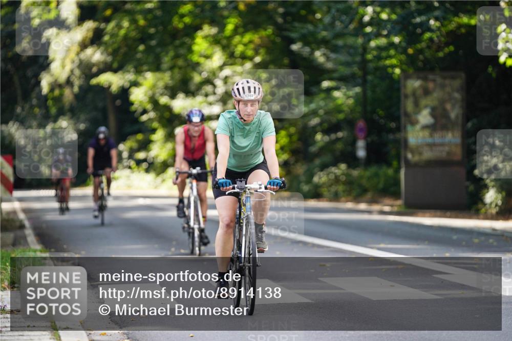 14.09.2025 - Stadtparktriathlon Michael Burmester http://msf.ph/oto/8914138 14.09.2025 12:25:09 Radfahren 1150, 1163, 1182, 1187, 1208, 1255, 1307 meine-sportfotos.de